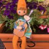 Personnage articulé lutin musicien