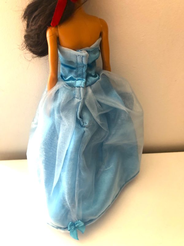IMG_1624 tenue poupée mannequin printemps bleue
